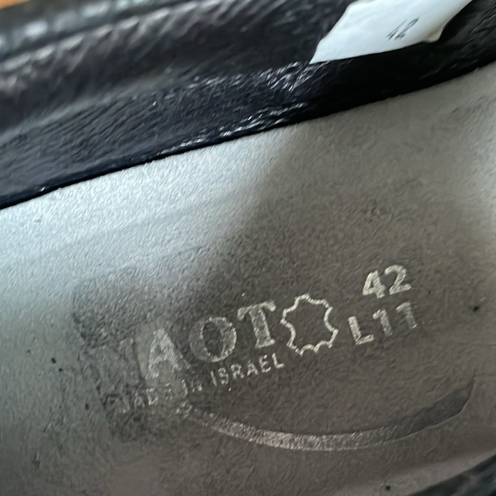 Naot Aroha Mary Jane Flats Black Glass Perforated Slip Resistant Size 42 (11) - Picture 11 of 14